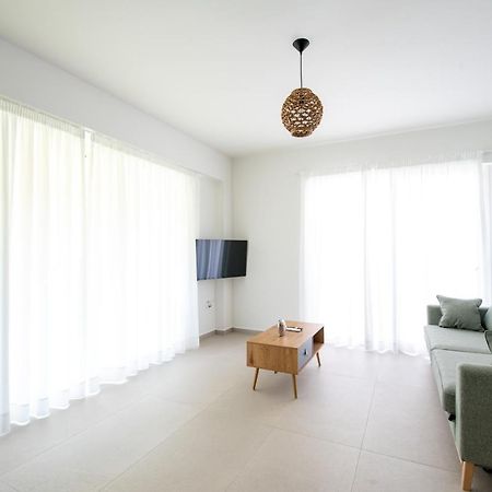 Ennea Suites-Earth Suite Flambouras ภายนอก รูปภาพ